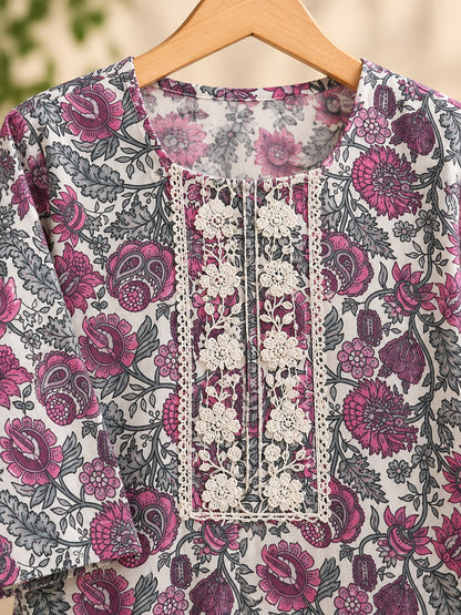 Saanjh Grey & Mauve Floral Print Embroidered Kurta Set by Theaoura